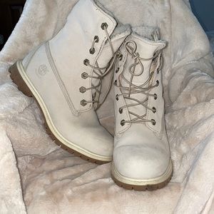 Women’s 7.5 Timberland boots